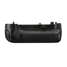 Батарейный блок MB-D16 для D750